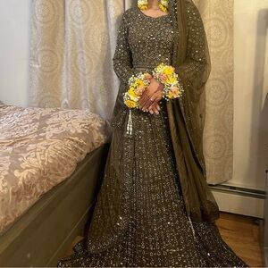 Selling this beautiful mirror work mendhi lengha, blouse and dupatta.